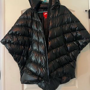 black medium nike puffer poncho